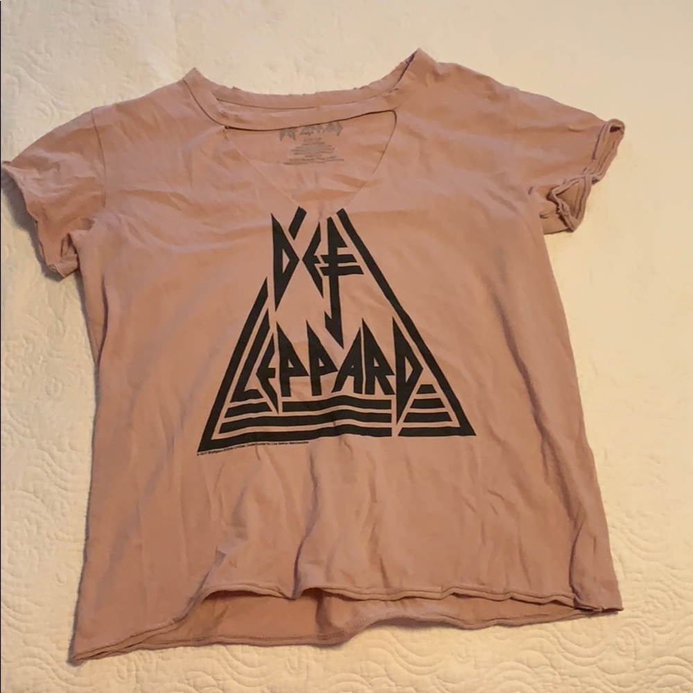 Def leppard tshirt
